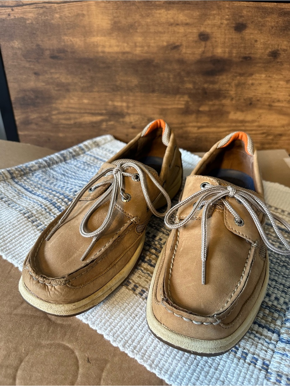 Sperry Top-Sider Men 9.5 STS13398 2-Eye Casual Shoe for Men - Tan, Orange Accent